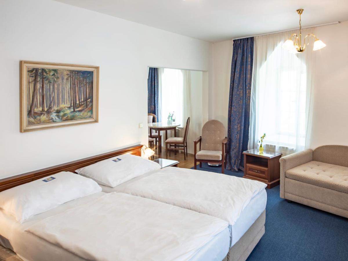 Ea Apartmany Mozart Karlovy Vary Exterior photo