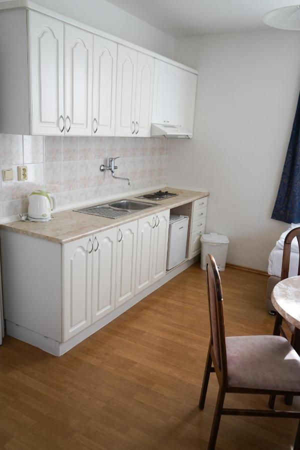 Ea Apartmany Mozart Karlovy Vary Exterior photo